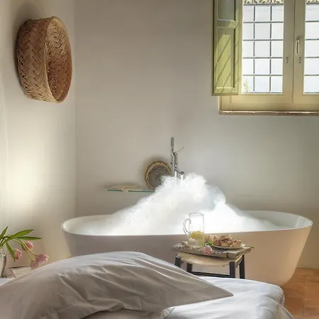 Torre Fiore Masseria 4* بيستيشي