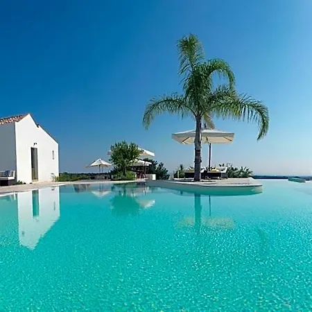 Torre Fiore Masseria Szálloda 4*